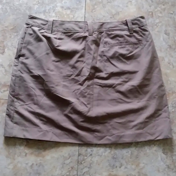 Izod Golf Classic Golf skirt, size 14 - Picture 3 of 8